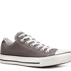 Women’s grey chuck Taylor converse